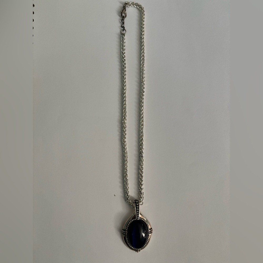Elegant Silver and Black Pendant Necklace